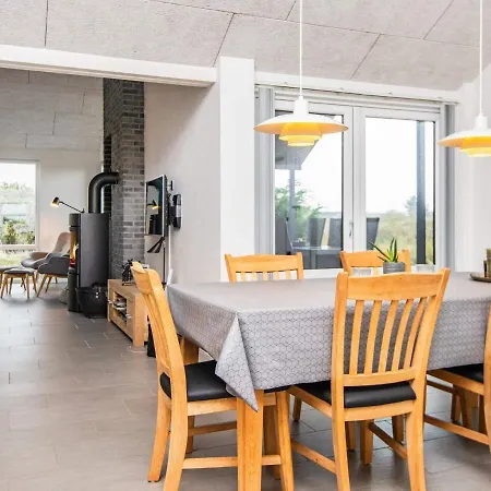 Semesterbostad 8 Person In Hvide Sande