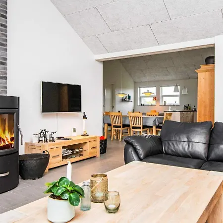 8 Person In Semesterbostad Hvide Sande